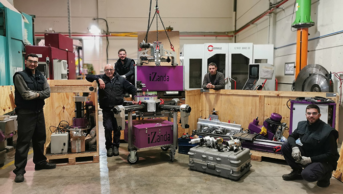 equipo de mecanizado in situ en taller